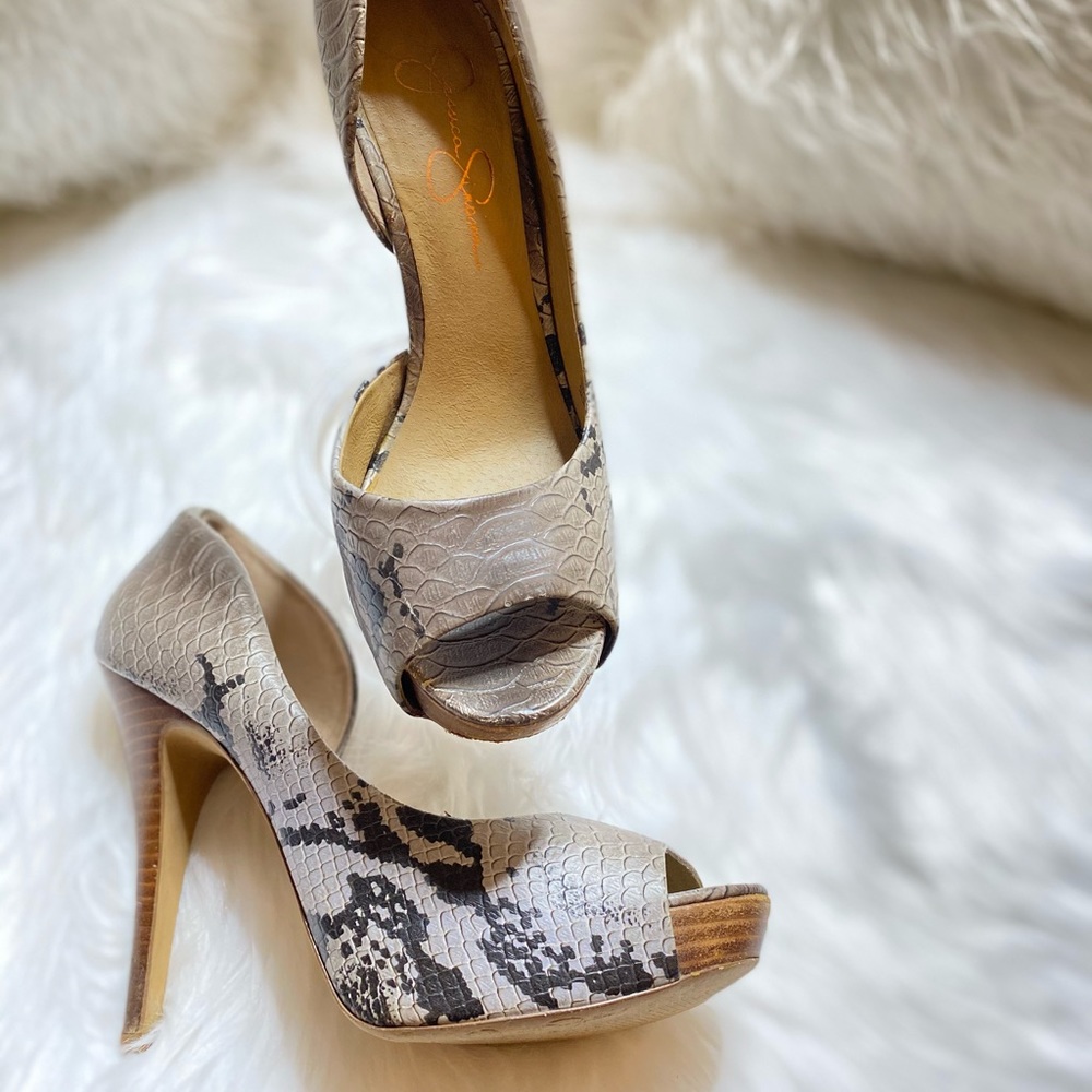 Women shoes